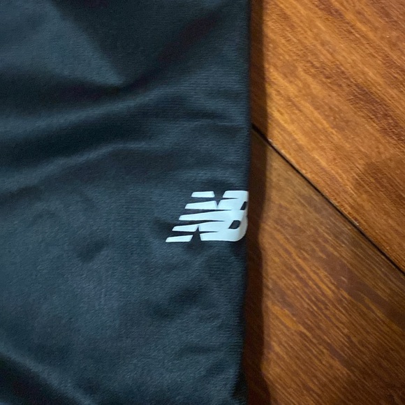 New Balance Joggers XL (18-20) - Picture 3 of 5